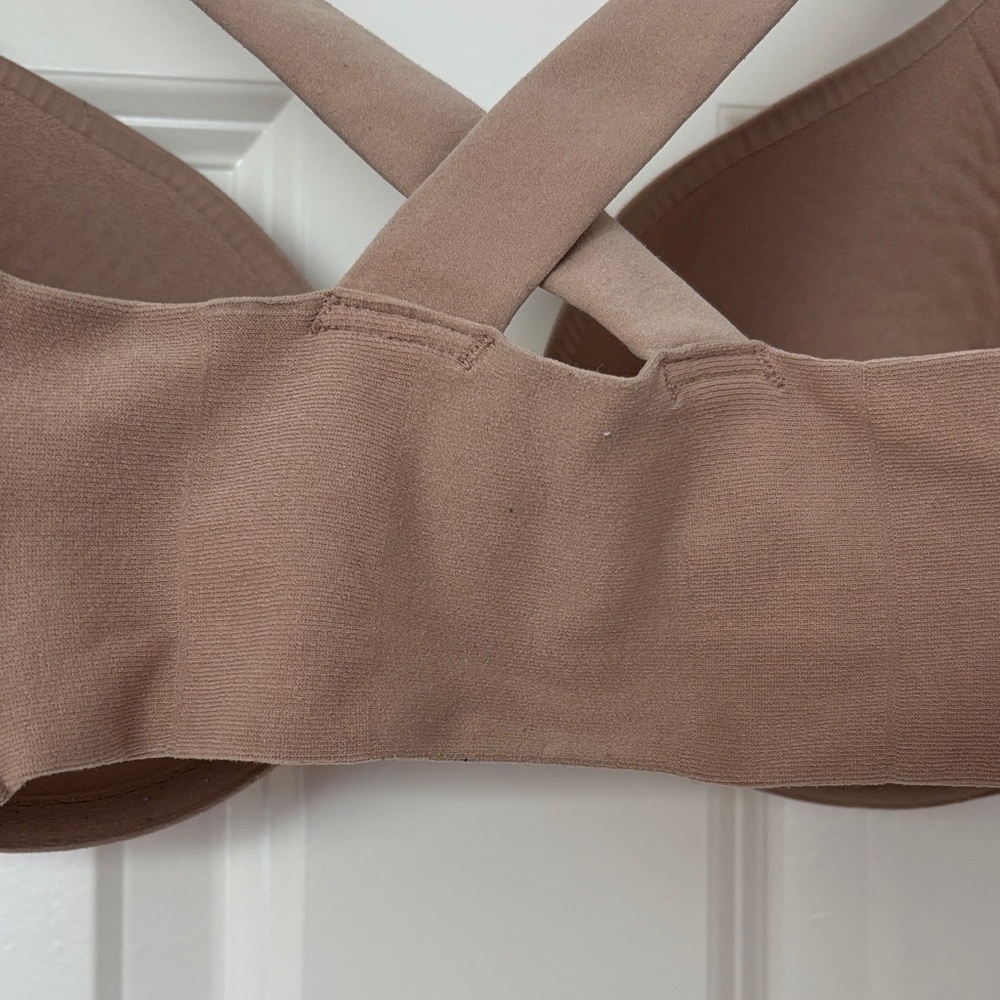 Beige/tan SPANX Cross-Back Bra with Front Closure - Picture 3 of 10